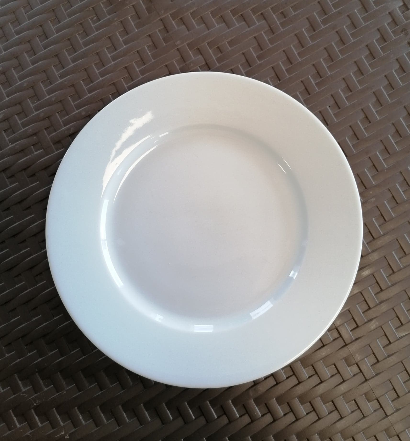 Assiette Plate en Porcelaine